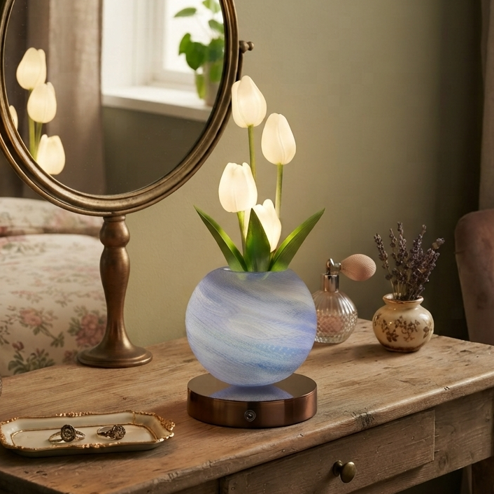 White Tulip Lamp