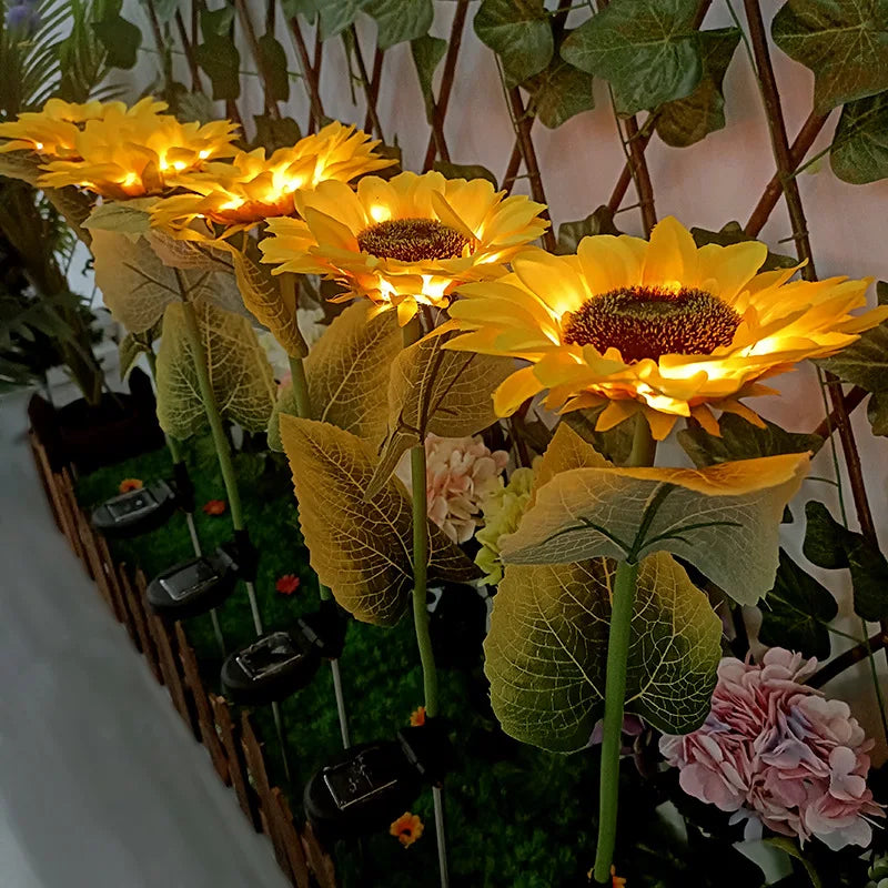 Solar Sunflower Garden Light